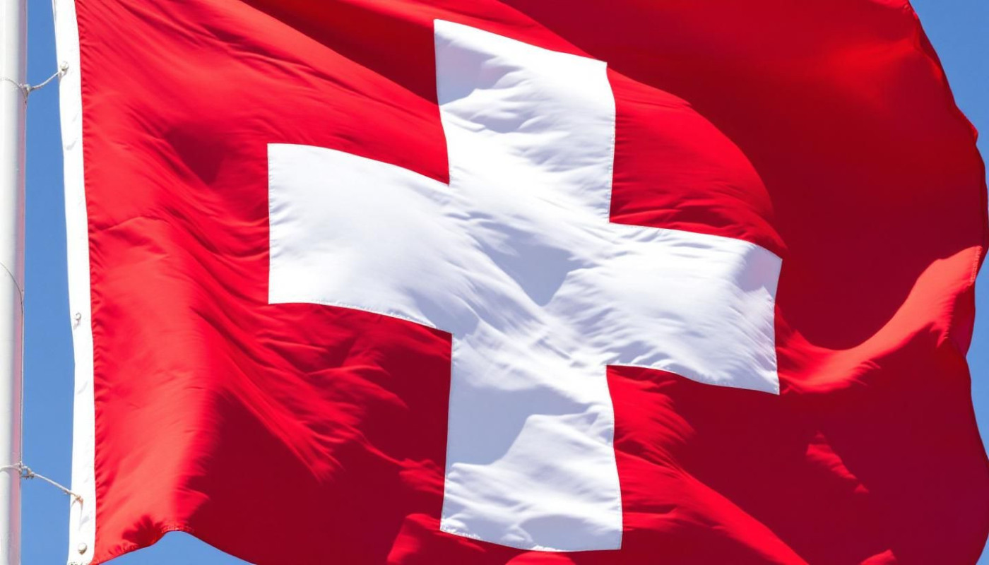 Comment choisir la taille idéale pour votre drapeau suisse ?